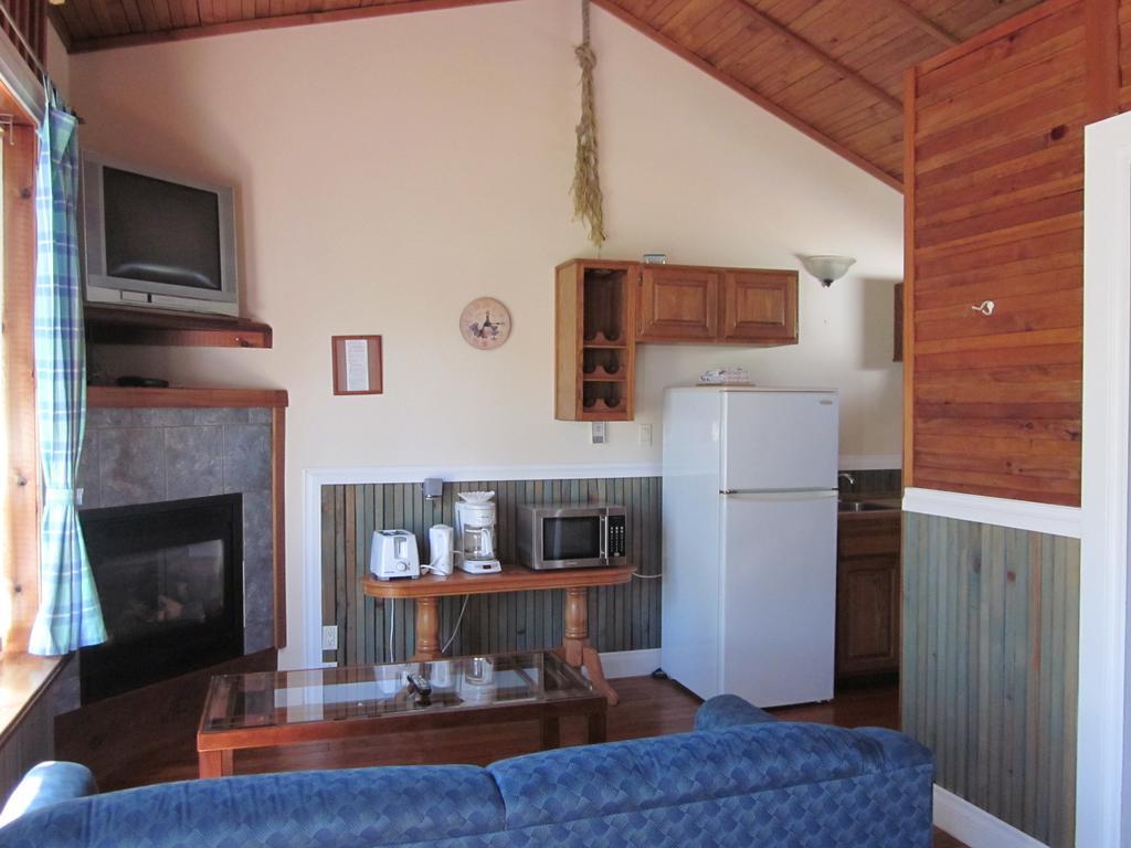 Oceanside Resort Powell River Habitación foto
